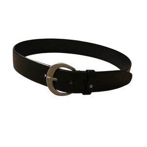 Women’s Black StuddedKeeper Belt with Silver Buckle Medium